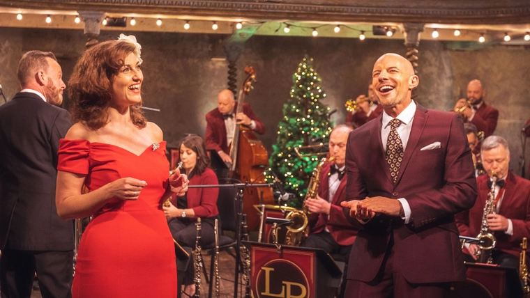 A Swingin' Christmas - Len Phillips Swing Orchestra with Gary Williams & Louise Cookman